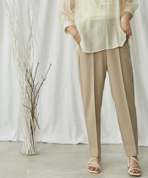 Amourire(アムリール)の「センターラインテーパードPT(その他パンツ・レディース・ベージュ/グレー/サックスブルー/ピンク・M)」の13枚目の写真