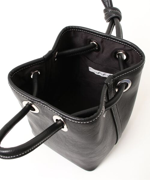 SPIRALGIRL（スパイラルガール）の「巾着キューブバッグ（ハンドバッグ・レディース・ブラック/オフホワイト/グリーン・FREE）」の5枚目の写真