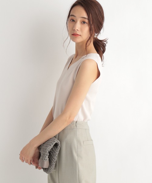 Andemiu（アンデミュウ）の「デコルテ美人ハートネックニットノースリ―ブ948834（Tシャツ/カットソー・レディース・チャコールグレー/ブラック/グリーン・FREE）」の12枚目の写真