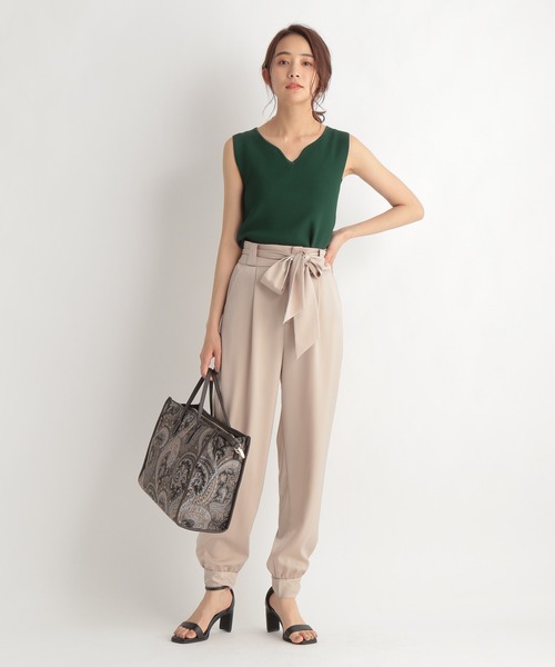 Andemiu（アンデミュウ）の「デコルテ美人ハートネックニットノースリ―ブ948834（Tシャツ/カットソー・レディース・チャコールグレー/ブラック/グリーン・FREE）」の16枚目の写真