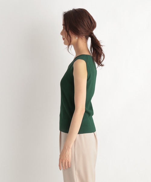 Andemiu（アンデミュウ）の「デコルテ美人ハートネックニットノースリ―ブ948834（Tシャツ/カットソー・レディース・チャコールグレー/ブラック/グリーン・FREE）」の7枚目の写真