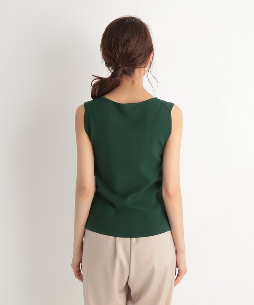 Andemiu（アンデミュウ）の「デコルテ美人ハートネックニットノースリ―ブ948834（Tシャツ/カットソー・レディース・チャコールグレー/ブラック/グリーン・FREE）」の5枚目の写真