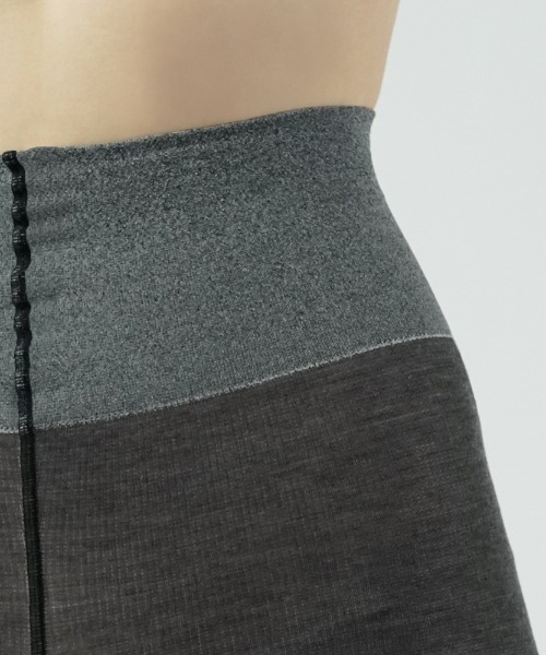 RIZAP（ライザップ）の「RIZAP/ライザップ おやすみ用着圧骨盤スパッツ 12分丈 はいて寝てスッキリ美脚（レギンス/スパッツ・レディース・チャコール・MEDIUM/LARGE）」の2枚目の写真