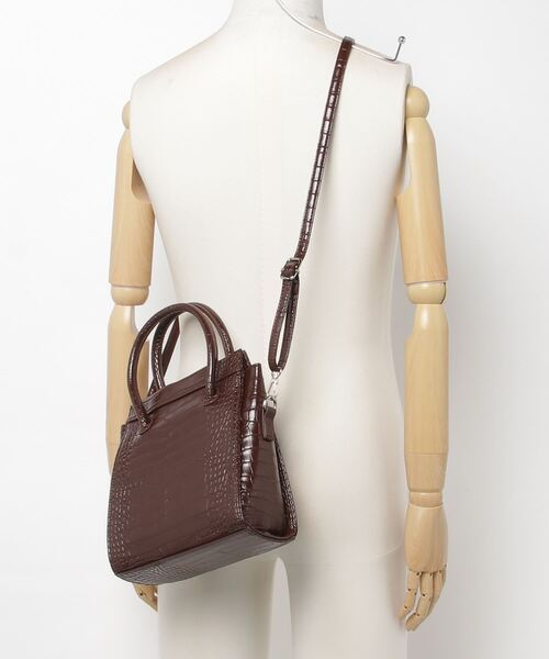 Per sist ence（パーシエンス）の「Per sist ence/パーシエンス　クロコ型押しショルダーバッグ（ショルダーバッグ・レディース・ブラウン/アイボリー・FREE）」の6枚目の写真