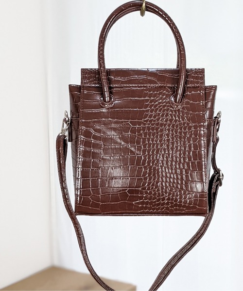 Per sist ence（パーシエンス）の「Per sist ence/パーシエンス　クロコ型押しショルダーバッグ（ショルダーバッグ・レディース・ブラウン/アイボリー・FREE）」の2枚目の写真