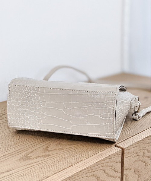 Per sist ence（パーシエンス）の「Per sist ence/パーシエンス　クロコ型押しショルダーバッグ（ショルダーバッグ・レディース・ブラウン/アイボリー・FREE）」の13枚目の写真