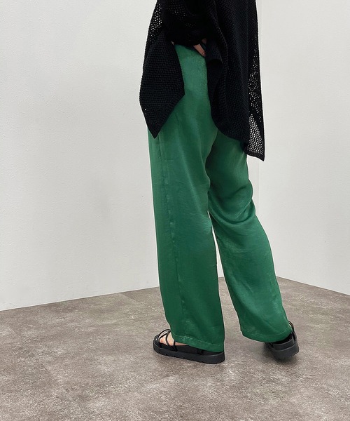 apres jour mignon（アプレジュールミニョン）の「サテンイージーパンツ【ZOZOTOWN限定アイテム】【6PO】（その他パンツ・レディース・グリーン/ブルー/オレンジ・X-LARGE/MEDIUM/SMALL）」の7枚目の写真