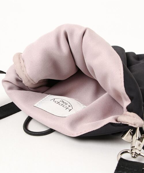 SAC（サック）の「ギャザーポケットナイロン素材ショルダーバッグ  Happy&Sac（ショルダーバッグ・レディース・キャメル/ピンク/グリーン/ブラック・FREE）」の7枚目の写真