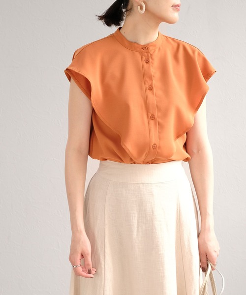 ANDJ(アンドジェイ)の「ケープカラートロピカルブラウス(シャツ/ブラウス・レディース・ホワイト/オレンジ/ブラック・M)」の1枚目の写真