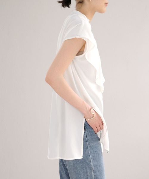 ANDJ(アンドジェイ)の「ケープカラートロピカルブラウス(シャツ/ブラウス・レディース・ホワイト/オレンジ/ブラック・M)」の5枚目の写真