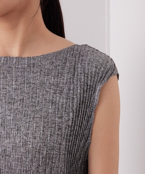 SALON adam et rope'（サロン アダム エ ロペ）の「【セットアップ対応】ホールガーメントニットプリーツプルオーバー（Tシャツ/カットソー・レディース・グレー/ベージュ・FREE）」の10枚目の写真