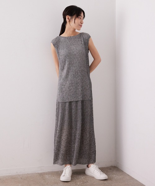 SALON adam et rope'（サロン アダム エ ロペ）の「【セットアップ対応】ホールガーメントニットプリーツプルオーバー（Tシャツ/カットソー・レディース・グレー/ベージュ・FREE）」の6枚目の写真