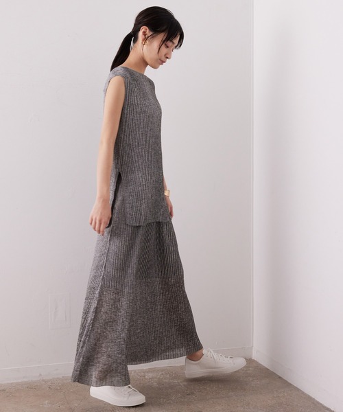 SALON adam et rope'（サロン アダム エ ロペ）の「【セットアップ対応】ホールガーメントニットプリーツプルオーバー（Tシャツ/カットソー・レディース・グレー/ベージュ・FREE）」の9枚目の写真