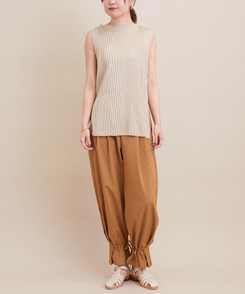 SALON adam et rope'（サロン アダム エ ロペ）の「【セットアップ対応】ホールガーメントニットプリーツプルオーバー（Tシャツ/カットソー・レディース・グレー/ベージュ・FREE）」の16枚目の写真