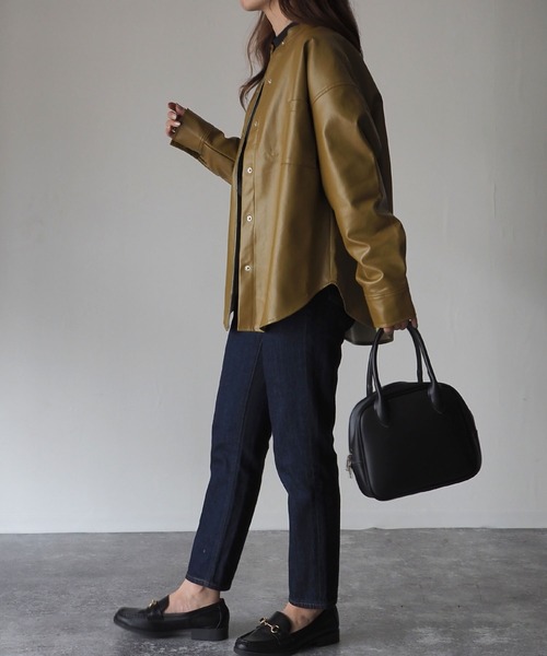 Riberry(リベリー)の「スタンドカラーシャツジャケット(ライダースジャケット・レディース・ブラック/オリーブ/アイボリー・MEDIUM)」の19枚目の写真