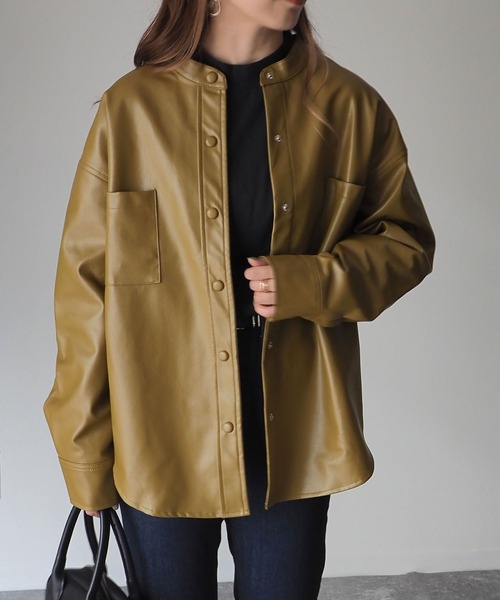 Riberry(リベリー)の「スタンドカラーシャツジャケット(ライダースジャケット・レディース・ブラック/オリーブ/アイボリー・MEDIUM)」の4枚目の写真