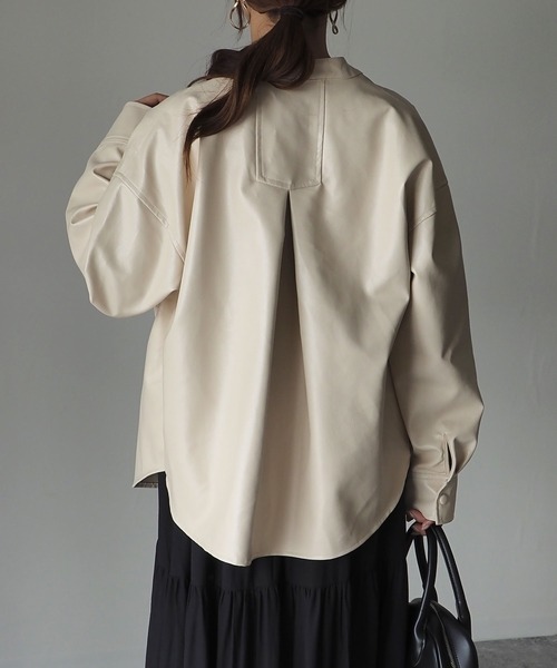 Riberry(リベリー)の「スタンドカラーシャツジャケット(ライダースジャケット・レディース・ブラック/オリーブ/アイボリー・MEDIUM)」の13枚目の写真