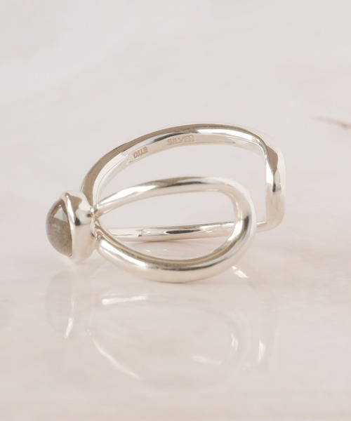 D.U.E(ディー・ユー・イー)の「D.U.E カボションクロスシルバーリング(リング・レディース・ライトグレー/レッド・FREE)」の7枚目の写真