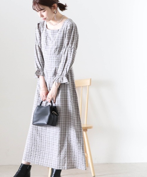 Cheek(チーク)の「キャンディースリーブチェックワンピース(ワンピース・レディース・ピンク/ブルー/グレイッシュベージュ・FREE)」の2枚目の写真