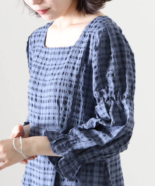 Cheek(チーク)の「キャンディースリーブチェックワンピース(ワンピース・レディース・ピンク/ブルー/グレイッシュベージュ・FREE)」の4枚目の写真