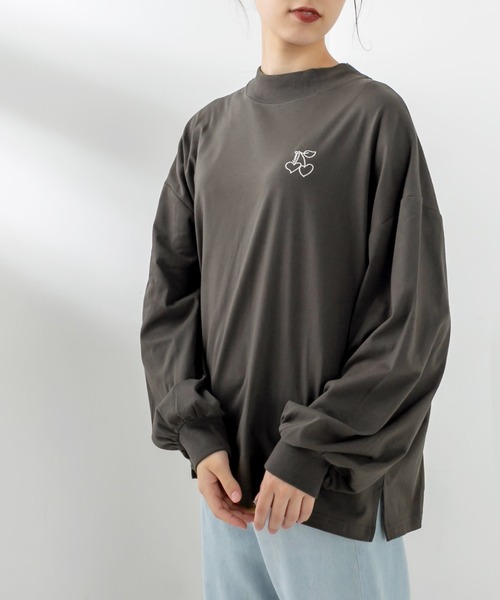 OLIVE des OLIVE（オリーブデオリーブ）の「モックネックLOVE　ロンT（Tシャツ/カットソー・レディース・ベージュ/パープル/オフホワイト/スミクロ/ライトブラウン・FREE）」の21枚目の写真