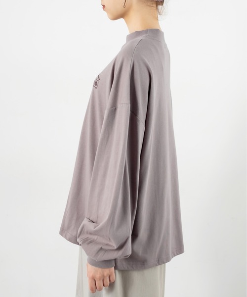 OLIVE des OLIVE（オリーブデオリーブ）の「モックネックLOVE　ロンT（Tシャツ/カットソー・レディース・ベージュ/パープル/オフホワイト/スミクロ/ライトブラウン・FREE）」の7枚目の写真