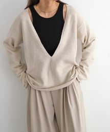 ディープVネックニットプルオーバー