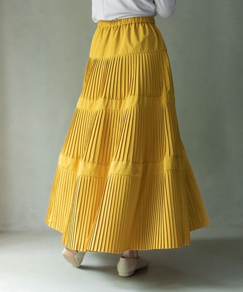 MARECHAL TERRE(マルシャルテル)の「ティアードプリーツスカート(スカート・レディース・チャコールグレー/ブラック/ネイビー/イエロー・MEDIUM)」の11枚目の写真