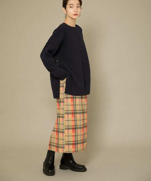 KBF（ケイビーエフ）の「アウトリンキングサイドボタンニット（ニット/セーター・レディース・ベージュ/ネイビー/アイボリー・ONE）」の22枚目の写真