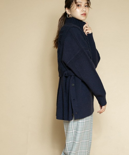 KBF（ケイビーエフ）の「アウトリンキングサイドボタンニット（ニット/セーター・レディース・ベージュ/ネイビー/アイボリー・ONE）」の17枚目の写真