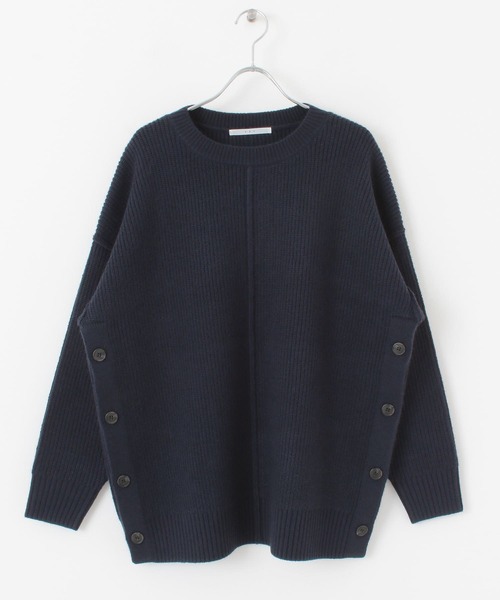 KBF（ケイビーエフ）の「アウトリンキングサイドボタンニット（ニット/セーター・レディース・ベージュ/ネイビー/アイボリー・ONE）」の11枚目の写真