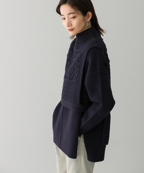 KBF（ケイビーエフ）の「アウトリンキングサイドボタンニット（ニット/セーター・レディース・ベージュ/ネイビー/アイボリー・ONE）」の3枚目の写真