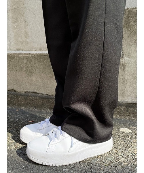 ENVYM(アンビー)の「センタープレスストレートPT(その他パンツ・レディース・ブラック/ブラウン/アイボリー・SMALL/MEDIUM)」の8枚目の写真