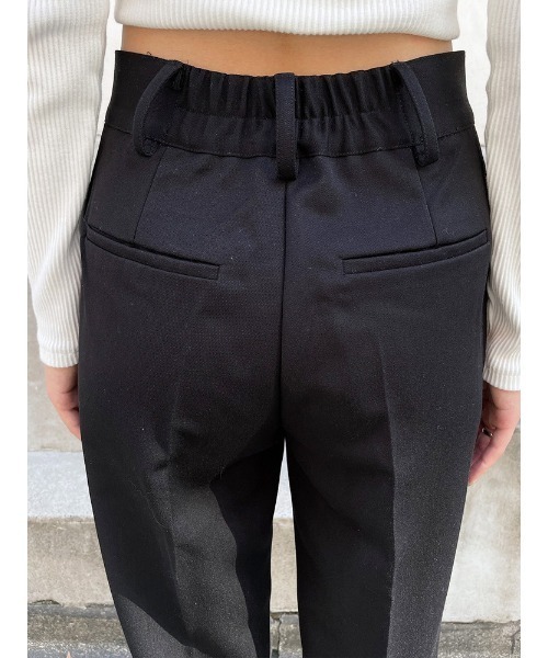 ENVYM(アンビー)の「センタープレスストレートPT(その他パンツ・レディース・ブラック/ブラウン/アイボリー・SMALL/MEDIUM)」の9枚目の写真