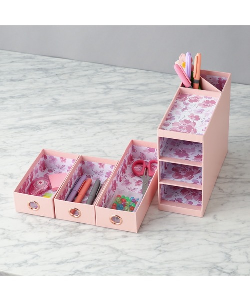 Francfranc（フランフラン）の「ペティート ペンスタンド付き チェスト