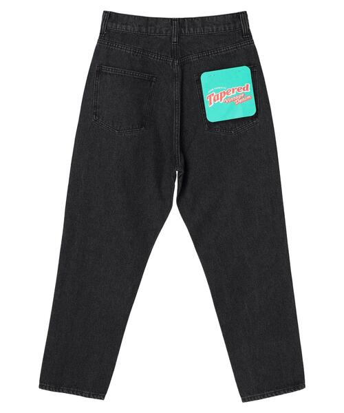 Green Parks(グリーンパークス)の「美脚テーパードBKデニムパンツ(その他パンツ・レディース・ブラック・S/M/L)」の13枚目の写真