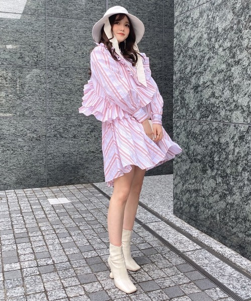 EIMY ISTOIRE（エイミーイストワール）の「アシンメトリーフリル