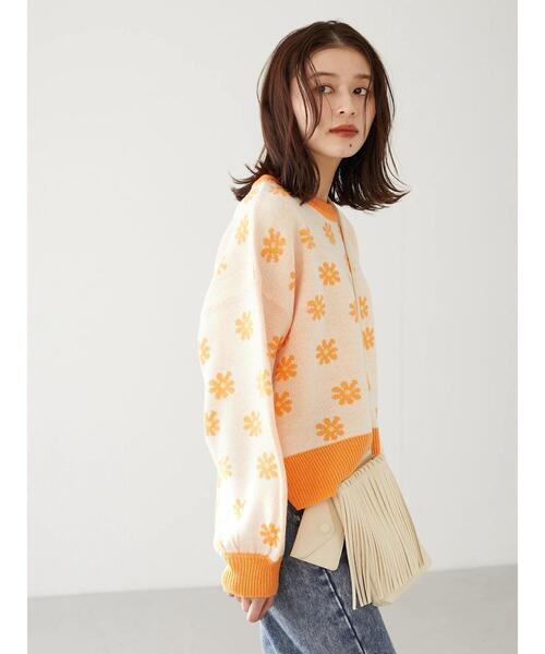 Petit fleur(プチフルール)の「・Petit Fleur ハナガラジャカードニット*(ニット/セーター・レディース・グリーン/サックスブルー/オフホワイト/ブラック・FREE)」の13枚目の写真