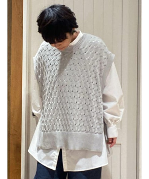 Samansa Mos2 blue（サマンサモスモスブルー）の「透かし柄ニットベスト（ベスト・レディース・オフホワイト/ミント/シルバーグレー・ﾌﾘ-）」の3枚目の写真