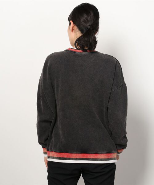 Guess（ゲス）の「GUESS Originals Crewneck Pullover（スウェット・レディース・ブラック/ホワイト・SMALL/MEDIUM/X-SMALL）」の10枚目の写真