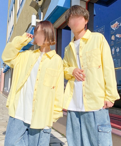 PairPair（ペアペア）の「刺繍入りレギュラーシャツ(ユニセックス)（シャツ/ブラウス・メンズ・オフホワイト/ブルー系その他/イエロー・FREE）」の5枚目の写真