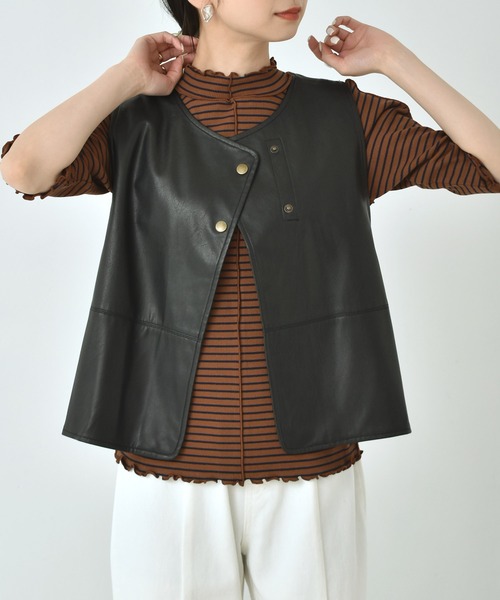 RETRO GIRL(レトロガール)の「ドット釦ベスト(ベスト・レディース・ブルー/オフホワイト/ブラック・FREE)」の2枚目の写真