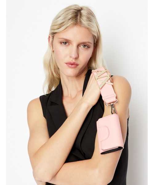 ARMANI EXCHANGE（アルマーニエクスチェンジ）の「【A|X アルマーニ エクスチェンジ】A|Xロゴストラップ　フラップカードホルダー（カードケース・レディース・ピンク/ブラック・FREE）」の4枚目の写真
