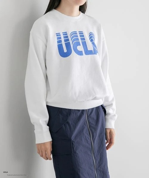 LOWRYS FARM（ローリーズファーム）の「ＣＯＬＬＥＧＥ スウェット　297985（スウェット・レディース・ブラック/ネイビー/オフホワイト・FREE）」の2枚目の写真