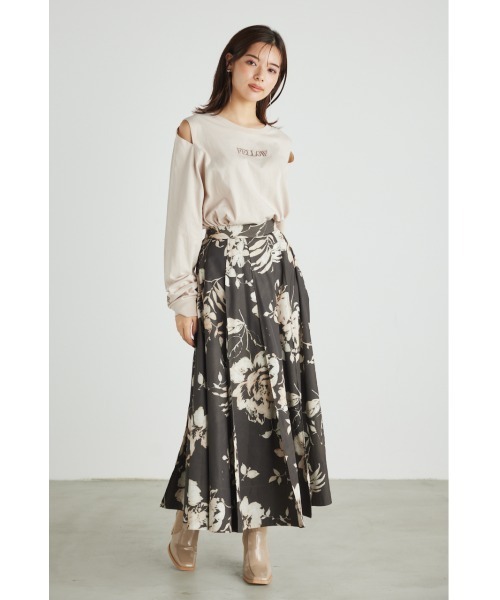 rienda(リエンダ)の「アームスリットロゴロングスリーブTシャツ(Tシャツ/カットソー・レディース・オレンジ/ベージュ/ブラック/パープル・FREE)」の7枚目の写真