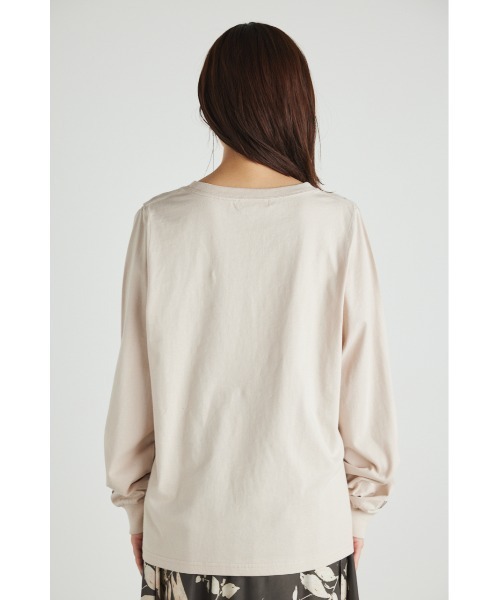 rienda(リエンダ)の「アームスリットロゴロングスリーブTシャツ(Tシャツ/カットソー・レディース・オレンジ/ベージュ/ブラック/パープル・FREE)」の11枚目の写真