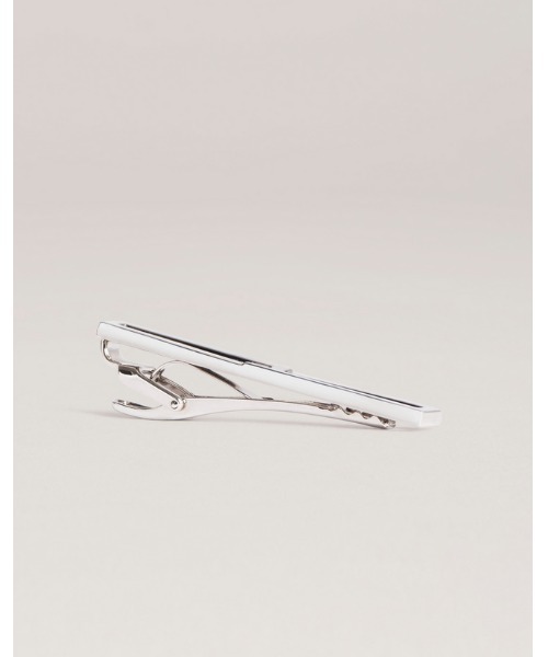 dunhill（ダンヒル）の「エイト タイバー / FIGURE OF EIGHT TIE BAR（ネクタイピン・メンズ・シルバー・ONE SIZE）」の4枚目の写真