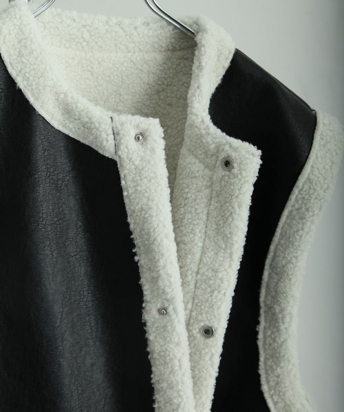 NILWAY（ニルウェイ）の「裏ボアPUレザームートンベスト/ノーカラーベスト（ムートンコート・メンズ・ブラック・MEDIUM/LARGE）」の8枚目の写真