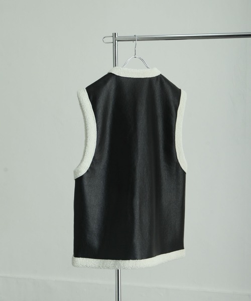 NILWAY（ニルウェイ）の「裏ボアPUレザームートンベスト/ノーカラーベスト（ムートンコート・メンズ・ブラック・MEDIUM/LARGE）」の10枚目の写真