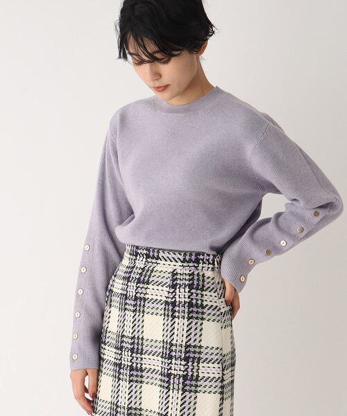 OPAQUE.CLIP(オペークドットクリップ)の「◆【C】ボタン使いデザインニット(ニット/セーター・レディース・アイボリー/ブラック/ライトパープル/レッド系1・40/38/36)」の3枚目の写真